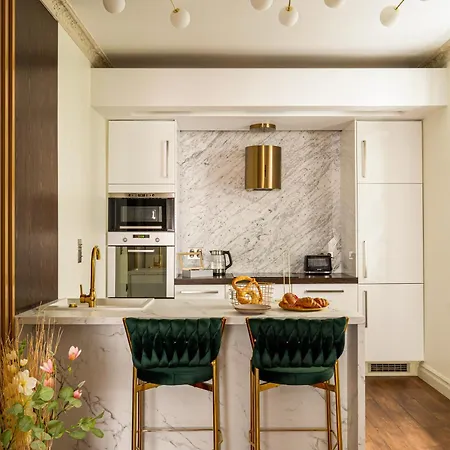 Main Square Prestige By Staymoovers Апартаменты