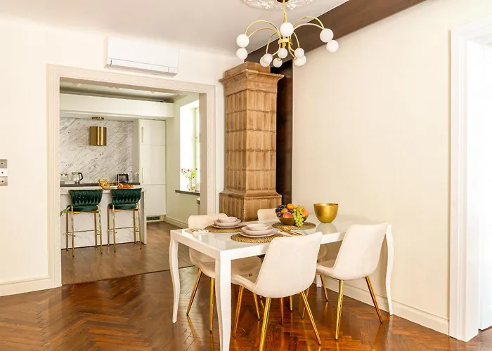 Apartment Main Square Prestige By Staymoovers *