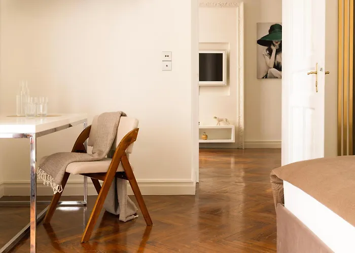 Main Square Prestige By Staymoovers Apartment *